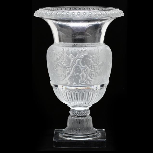lalique-versailles-crystal-vase
