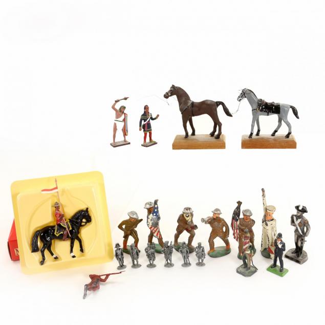 large-group-of-toy-soldiers