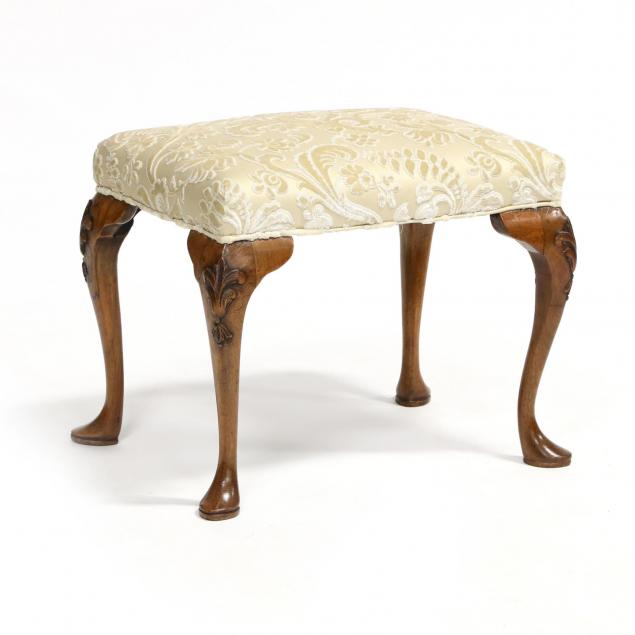 queen-anne-style-foot-stool