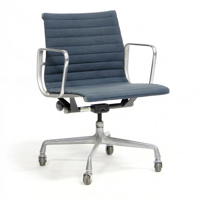 charles-and-ray-eames-management-chair