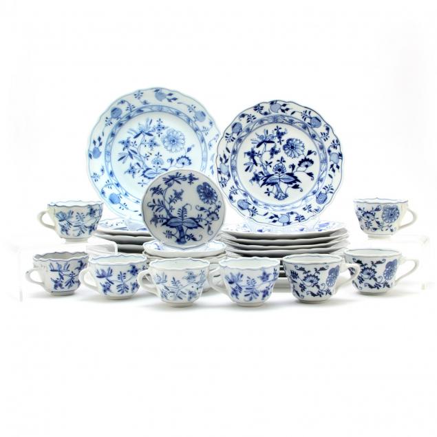 meissen-set-of-blue-onion-porcelain