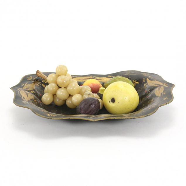 toleware-fruit-tray-with-stone-fruit