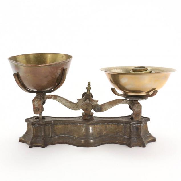 tabletop-brass-scale-and-weights