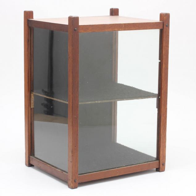 mission-oak-display-case