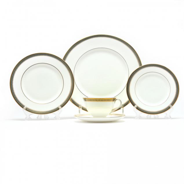 royal-doulton-clarendon-china-set