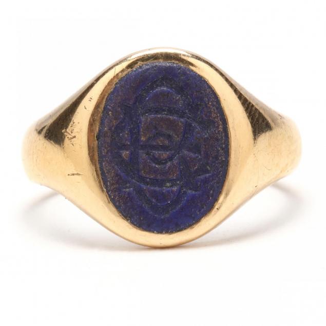 18kt-gold-signet-ring