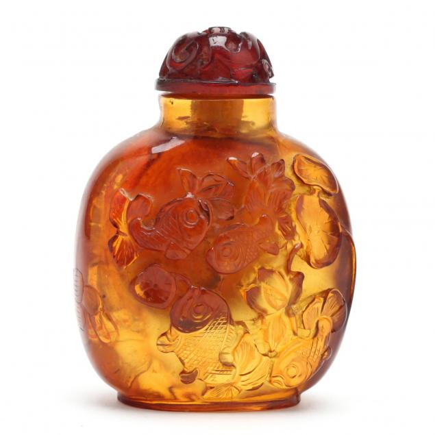 a-chinese-agate-or-amber-snuff-bottle