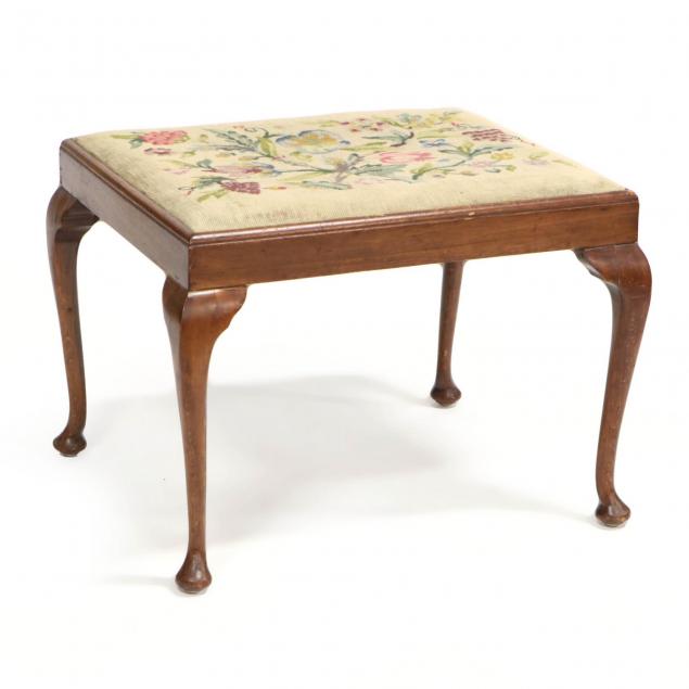 queen-anne-style-needlepoint-vanity-bench