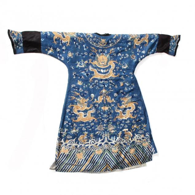 a-finely-embroidered-blue-silk-four-clawed-dragon-robe