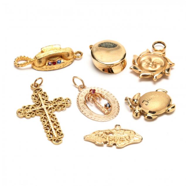 group-of-gold-and-gold-plated-charms