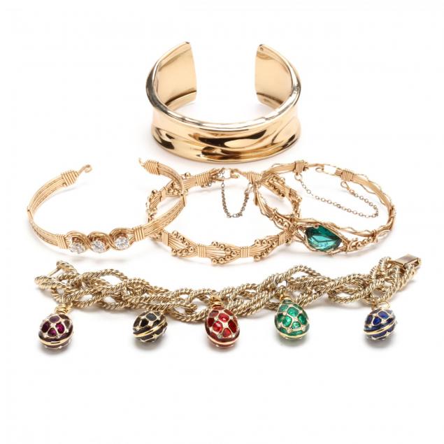 five-fashion-bracelets