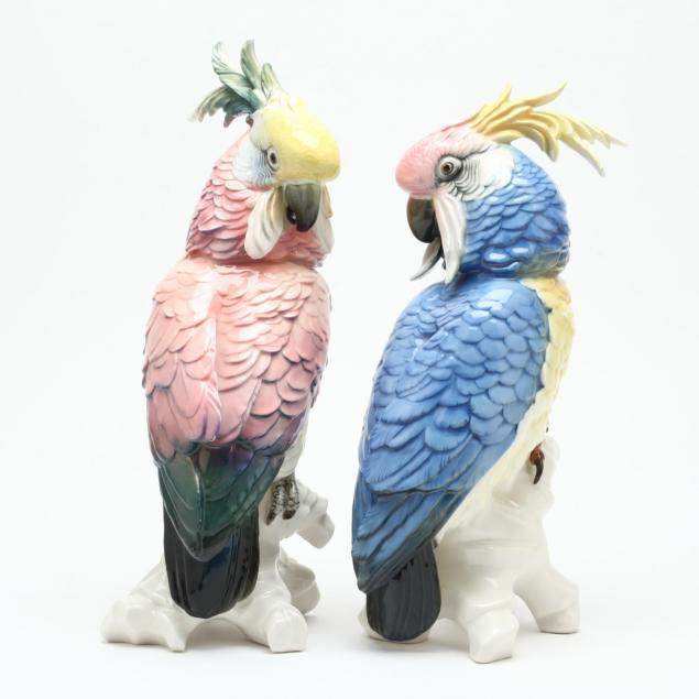 a-large-pair-of-porcelain-parrots-karl-ens