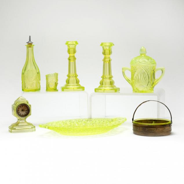 uranium-glass-assembled-dining-set