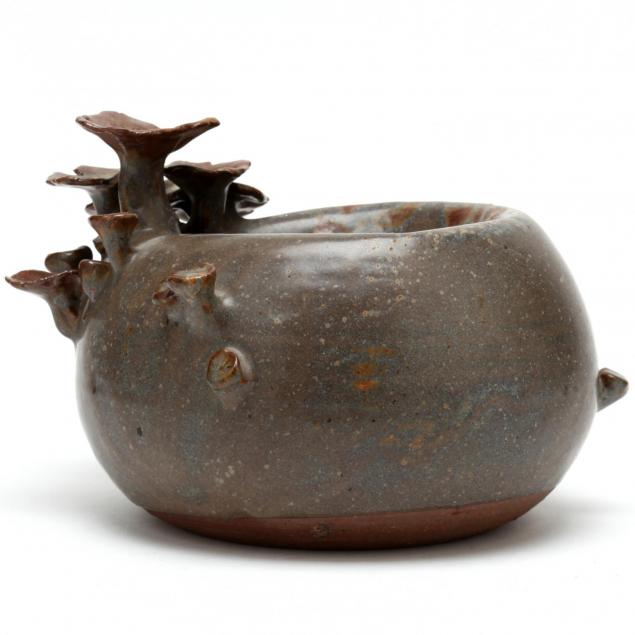 artist-signed-studio-pottery-mushroom-bowl