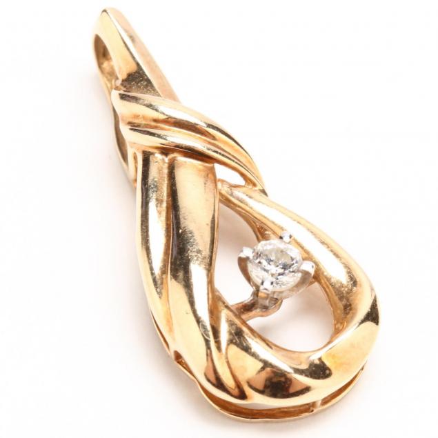 14kt-gold-and-diamond-pendant