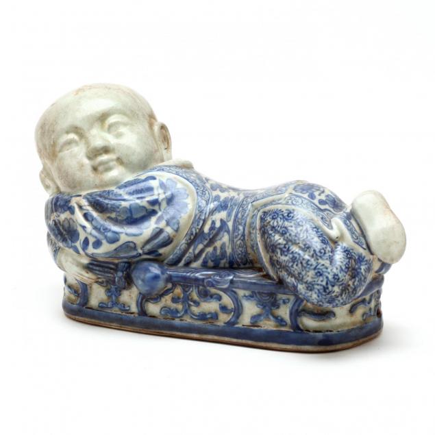 a-chinese-porcelain-blue-and-white-pillow