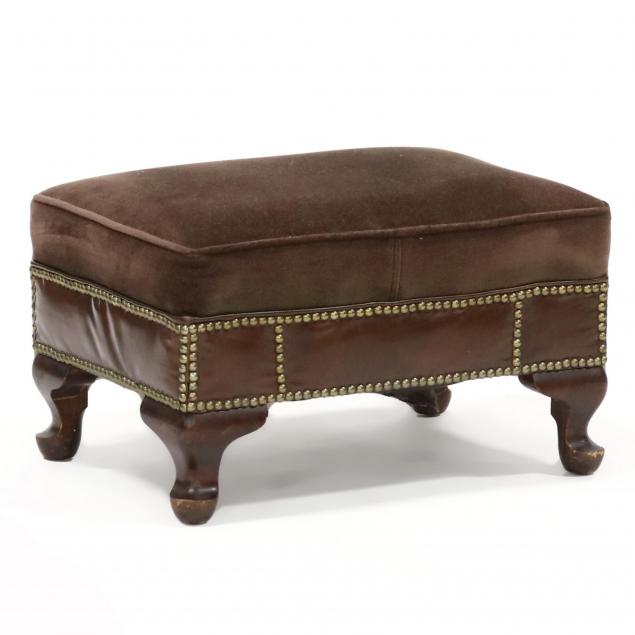colonial-style-foot-stool
