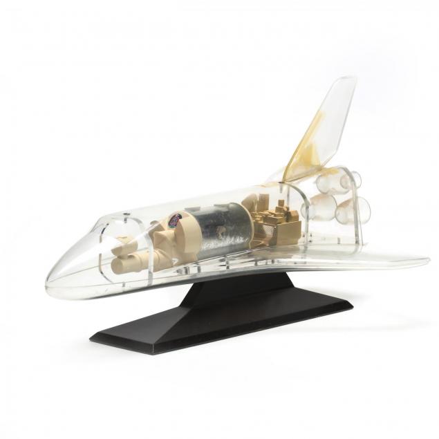 vintage-nasa-or-contractor-s-shuttle-model-revealing-interior-spacelab