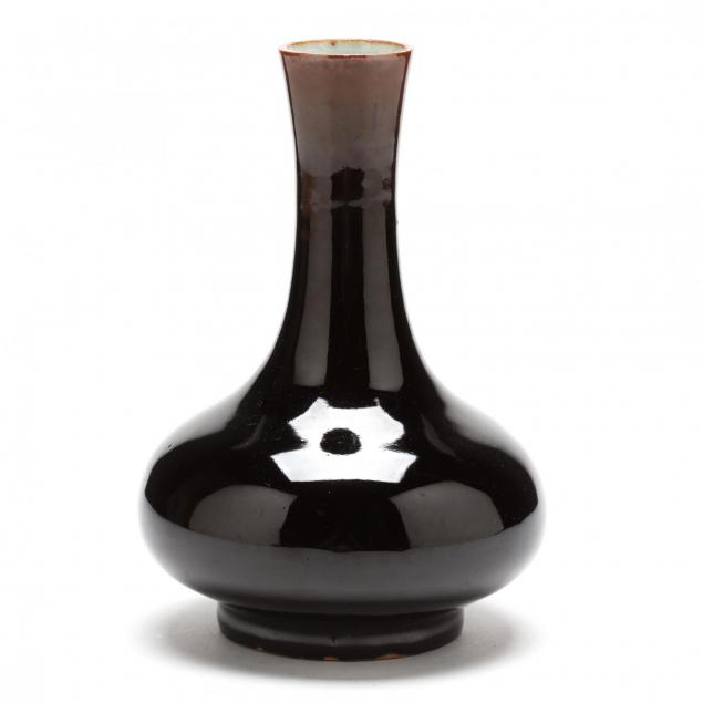 a-chinese-black-bottle-vase