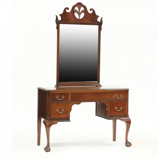 chippendale-style-vanity-with-mirror