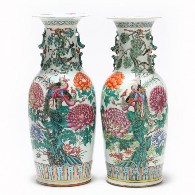 a-pair-of-large-chinese-export-famille-rose-vases