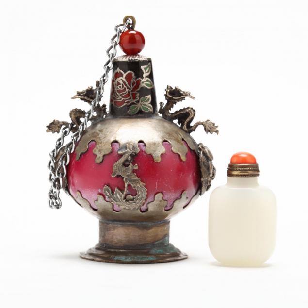 two-chinese-snuff-bottles