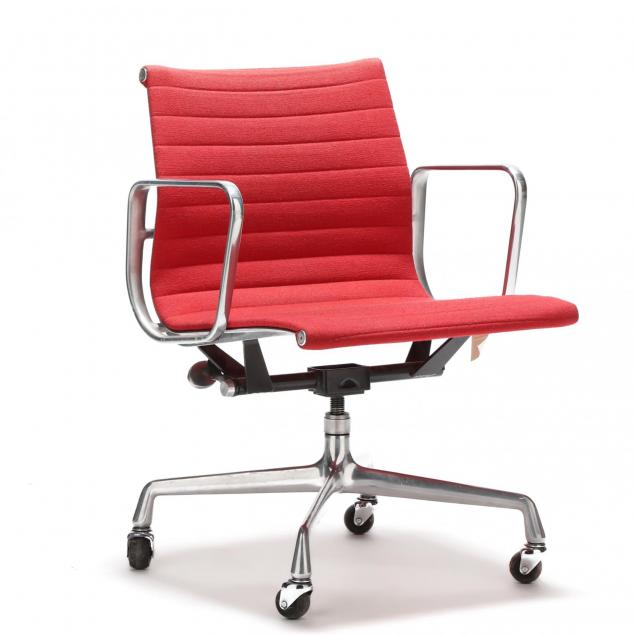 charles-eames-management-chair
