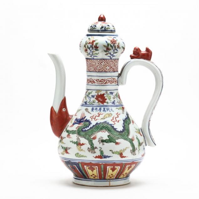 a-large-chinese-porcelain-ewer-with-dragons