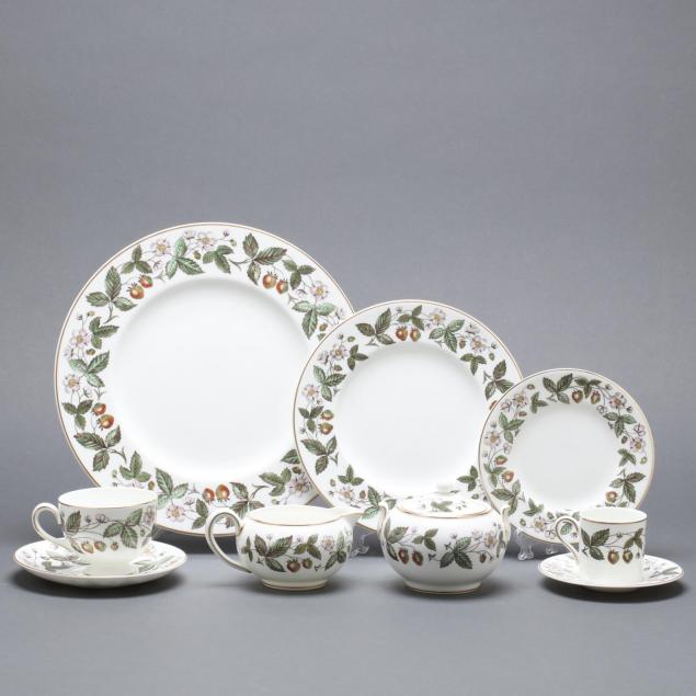 wedgwood-strawberry-hill-china-set