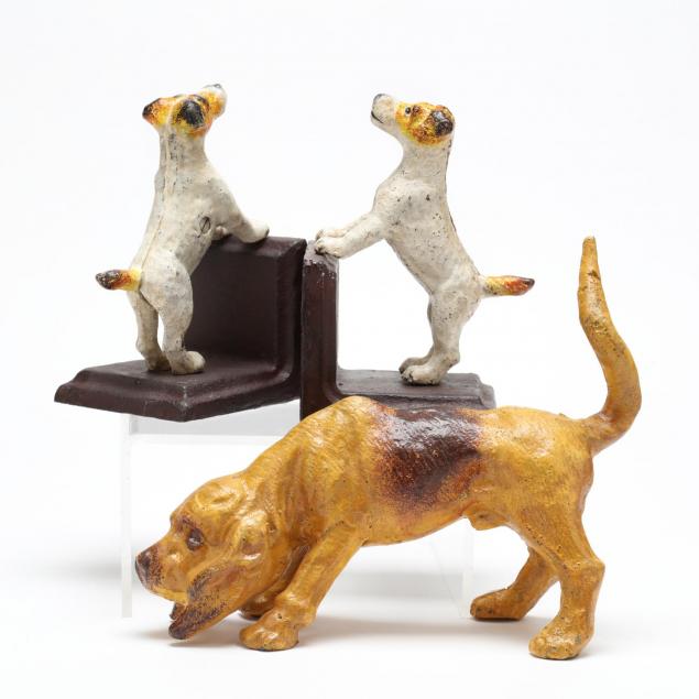 three-dog-figures