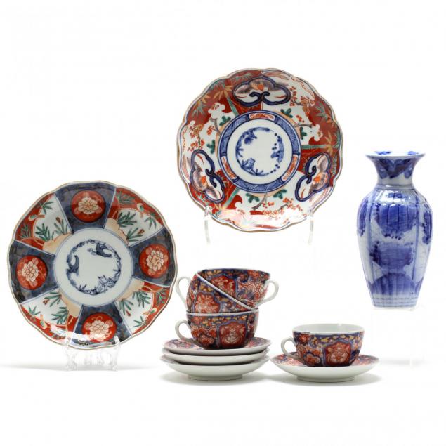 assembled-group-of-imari-style-porcelain