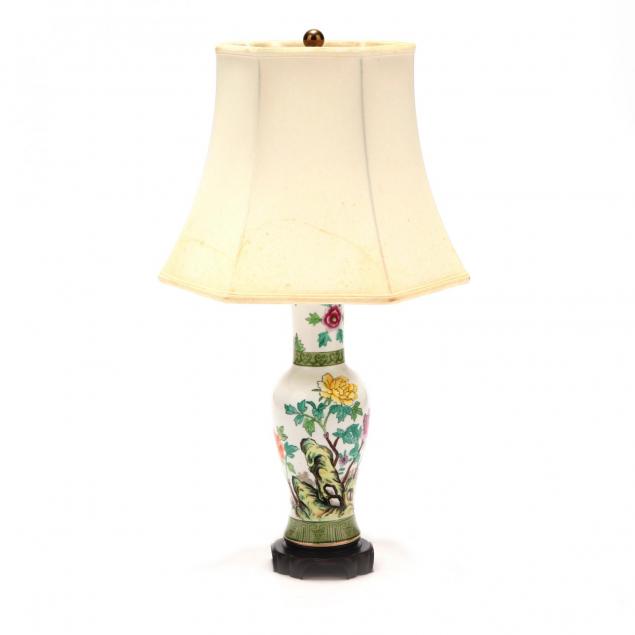 vintage-chinese-export-porcelain-table-lamp