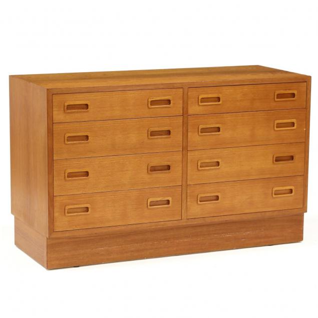 poul-hundevad-for-hu-chest-of-drawers
