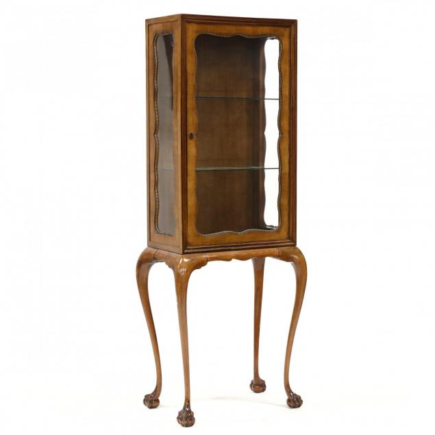 chippendale-style-vitrine