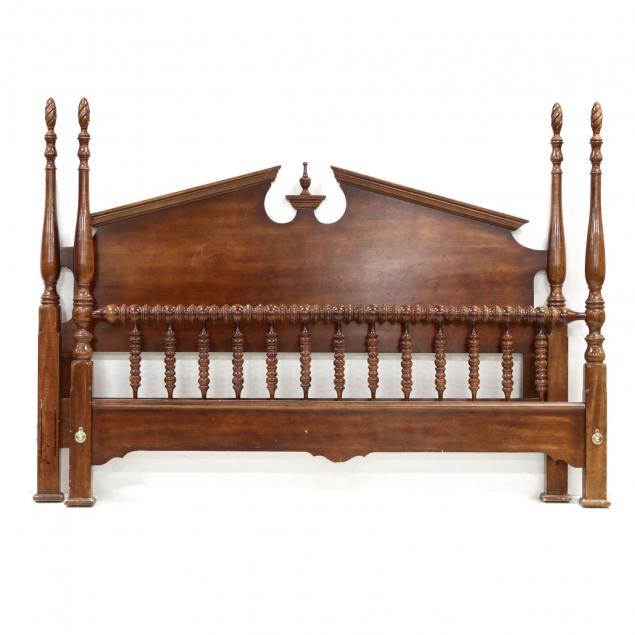 classical-style-king-size-bed