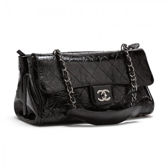 quilted-black-patent-leather-shoulder-bag-chanel