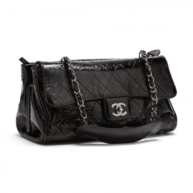 quilted-black-patent-leather-shoulder-bag-chanel