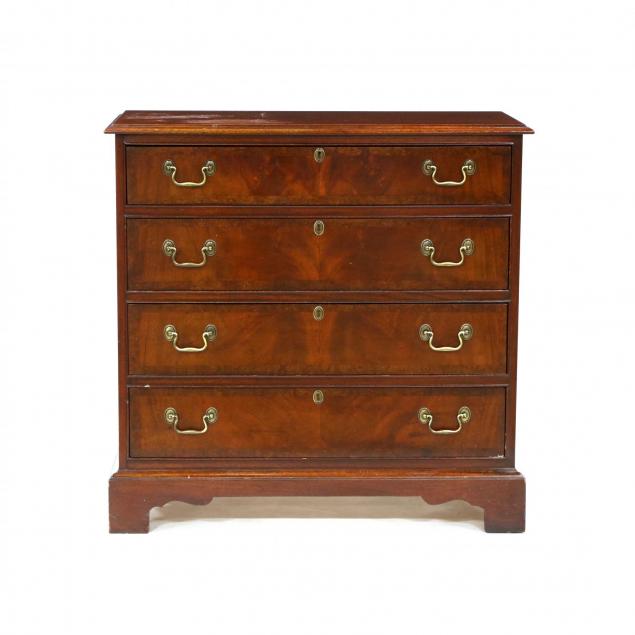 chippendale-style-chest-of-drawers
