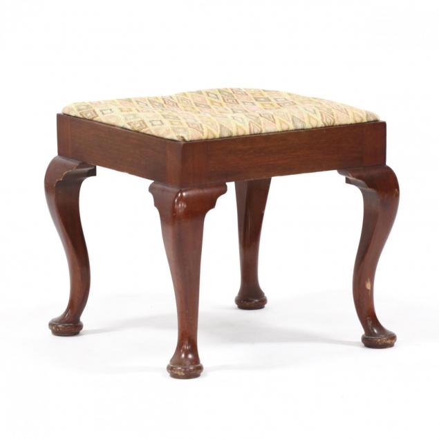 queen-anne-style-ottoman