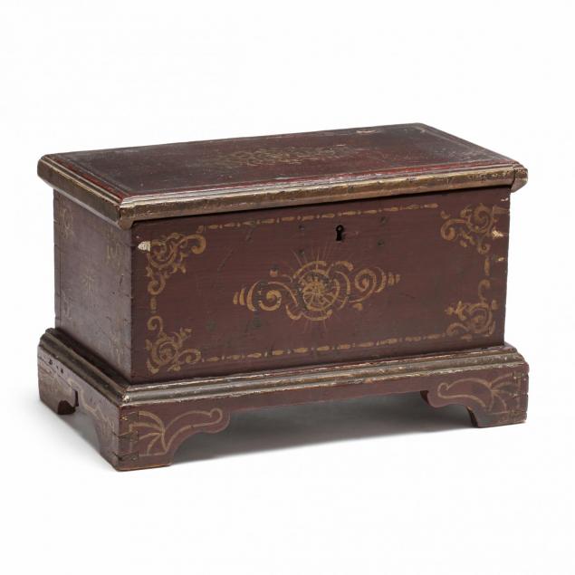 southern-paint-decorated-miniature-blanket-chest