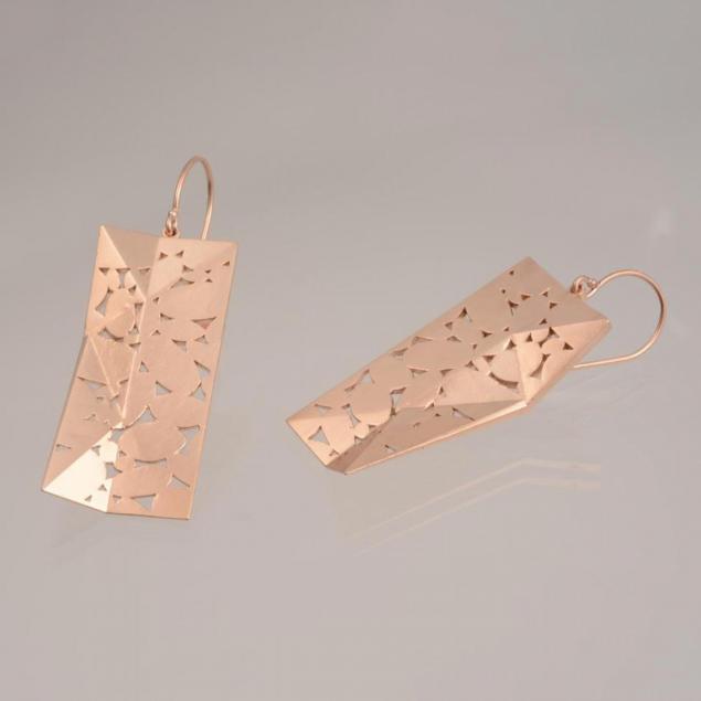 roofline-rose-gold-earrings-extraordinaire-by-atelier-n