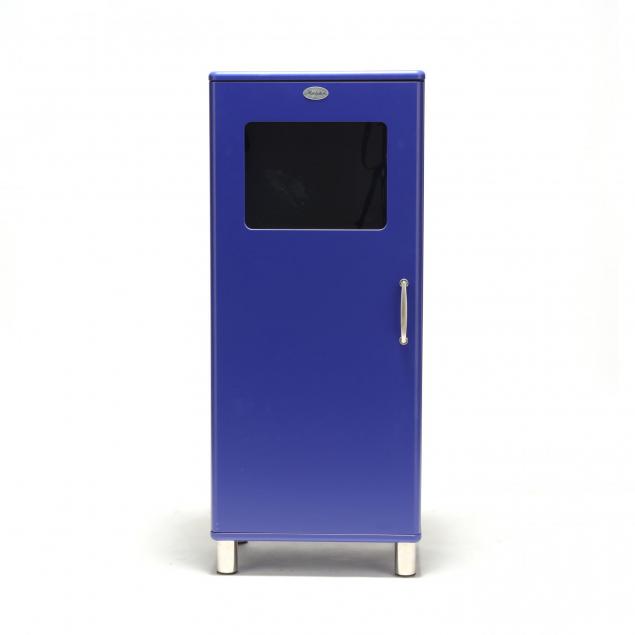 rutger-andersson-for-tenzo-malibu-violet-cabinet