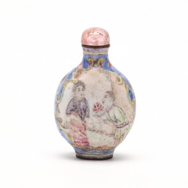 a-chinese-porcelain-snuff-bottle-with-european-style-figures