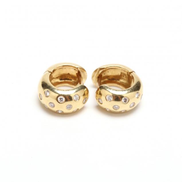 pair-of-18kt-gold-huggie-hoop-earrings