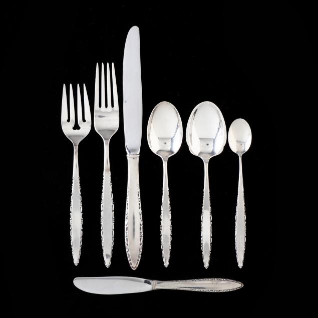 lunt-lace-point-sterling-silver-flatware-service