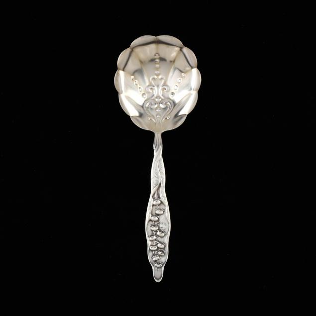 a-whiting-lily-of-the-valley-sterling-silver-berry-spoon