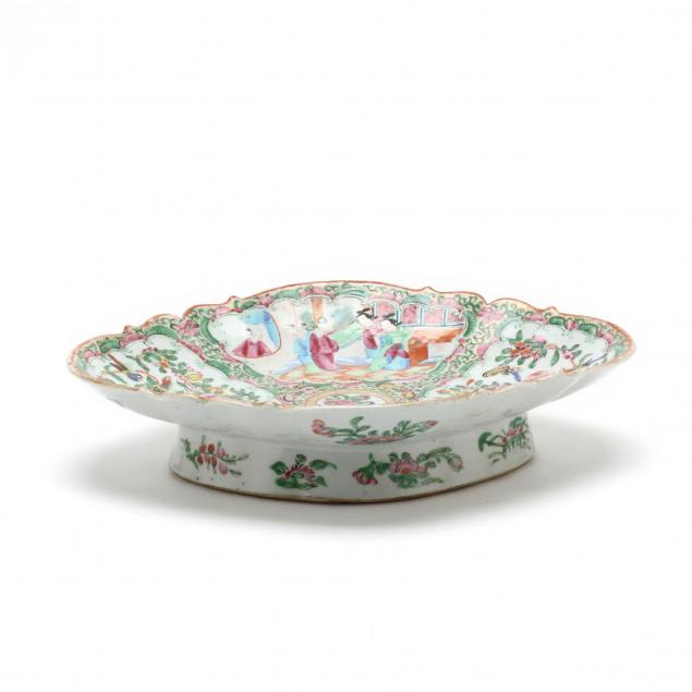 an-antique-chinese-export-porcelain-platter