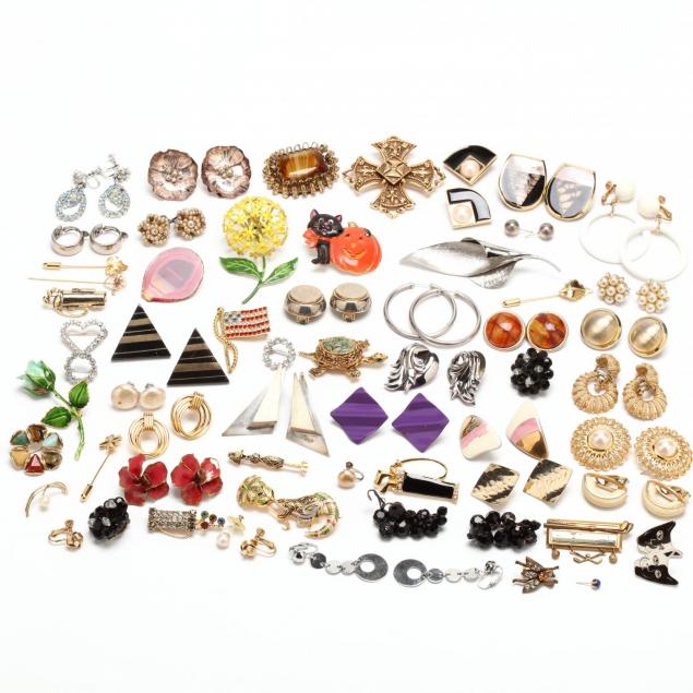 group-of-costume-earrings-and-brooches