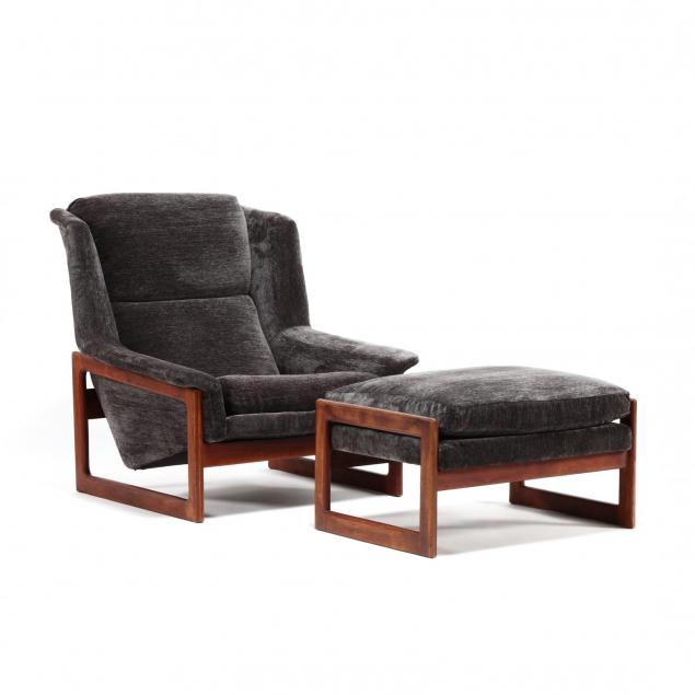 dux-lounge-chair-and-ottoman