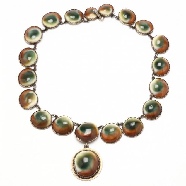 victorian-silver-cat-s-eye-operculum-shell-necklace